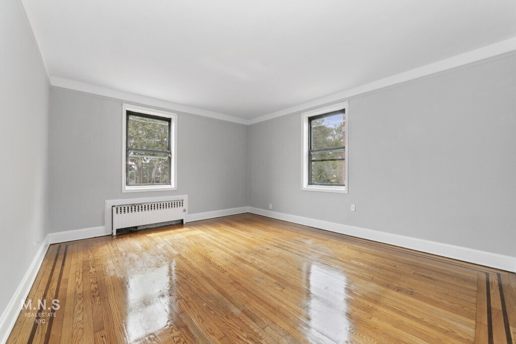 Primary Photo - 89-43 96th St