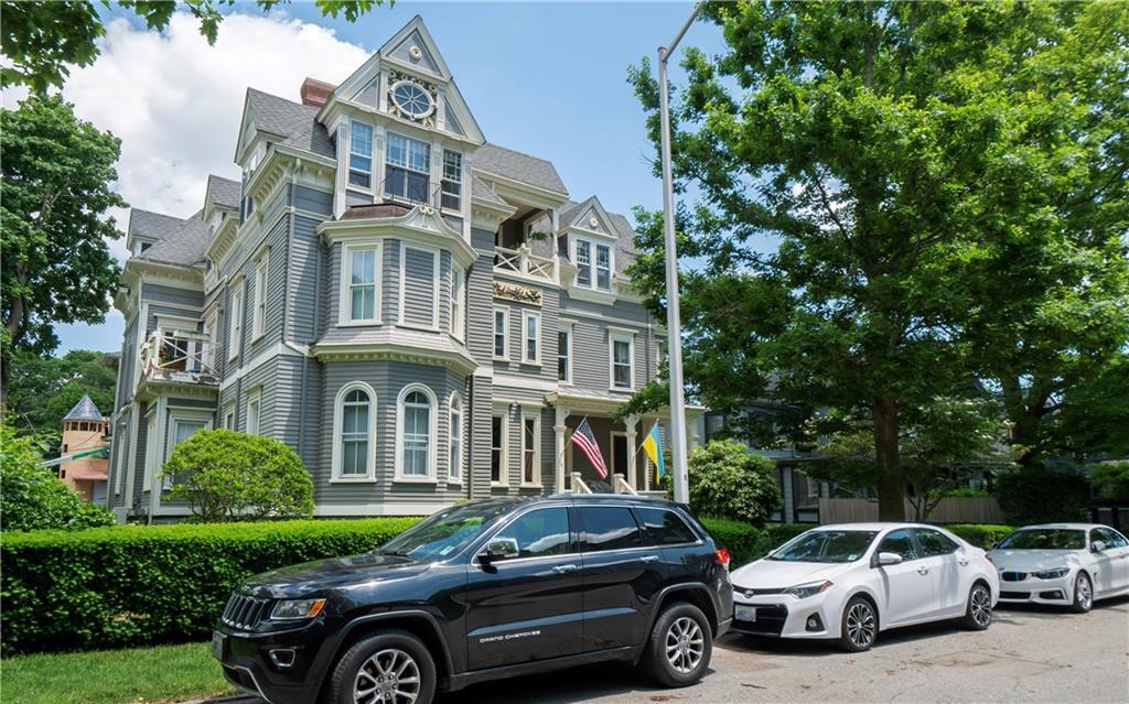 8 Cottage St Unit 6, Newport, RI 02840 Condo for Rent in Newport, RI