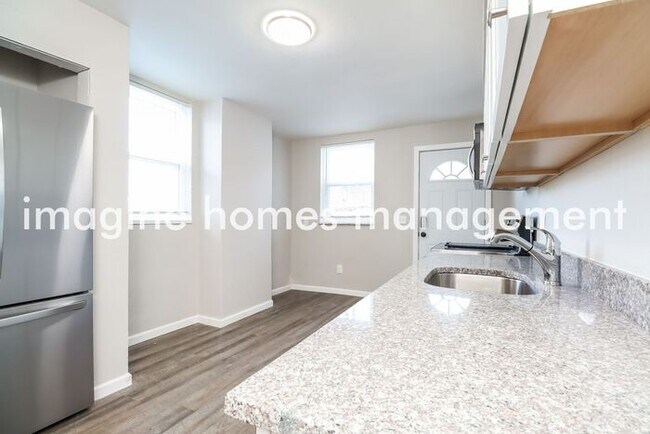 Building Photo - Beautiful 3 Bedroom Home in Greenfield!
