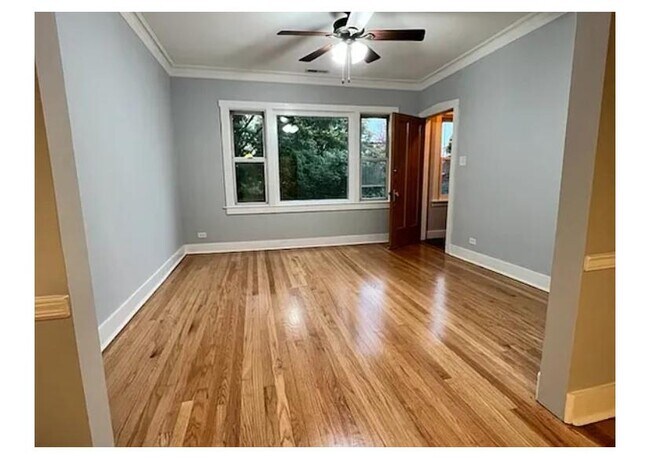 Foto del edificio - 5335 N Magnet Ave