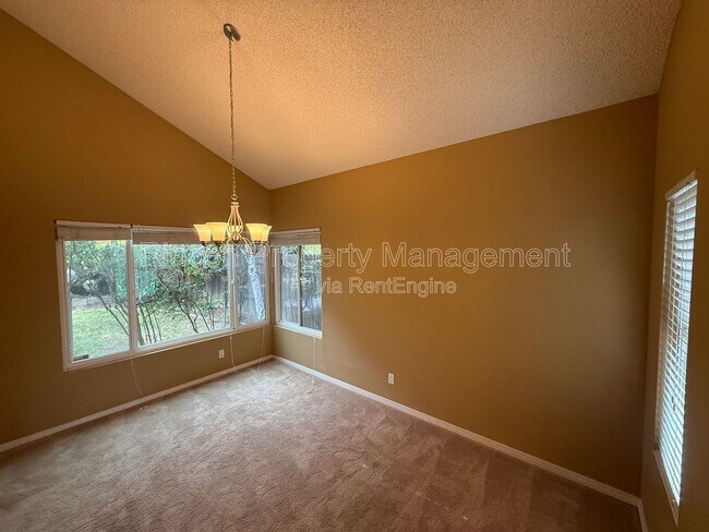 Building Photo - 6033 Tahoe Pl