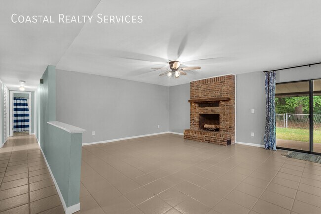 Building Photo - 117 12th Ave