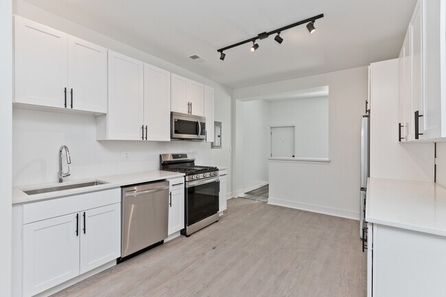 Foto del edificio - 2470 N Lincoln Ave