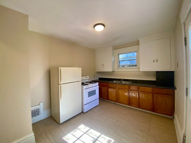 Building Photo - 105 Byers Ave
