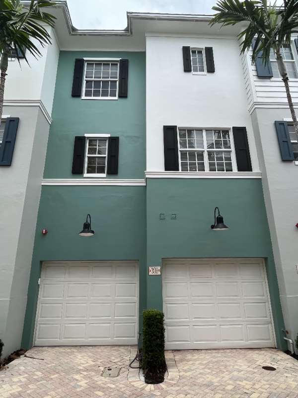 Building Photo - 308 W Mallory Cir