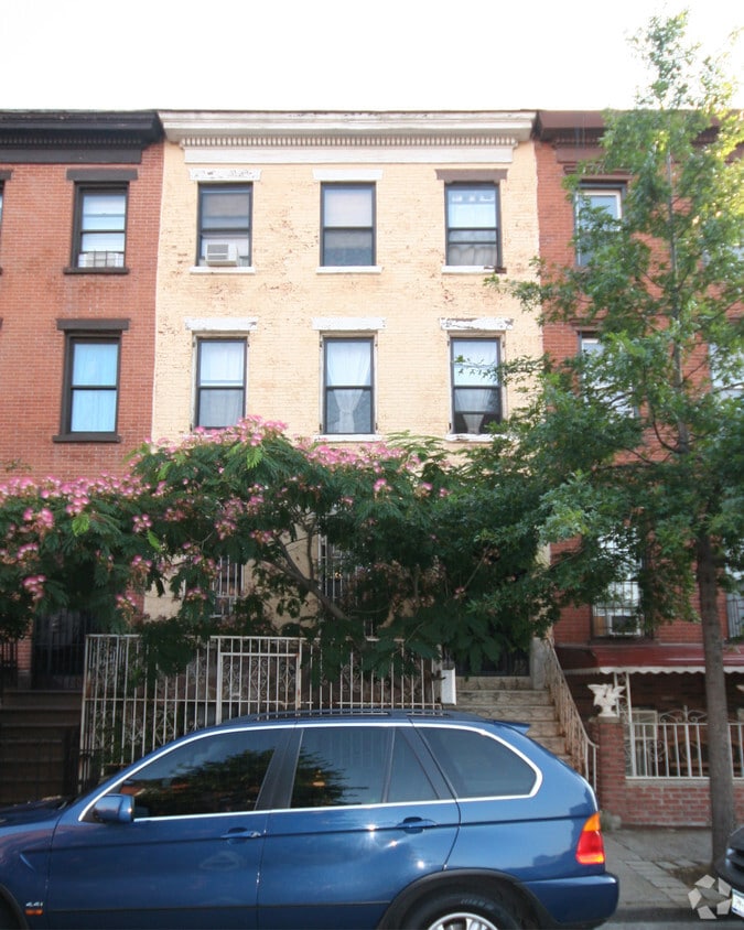 Primary Photo - 95 S 4th St