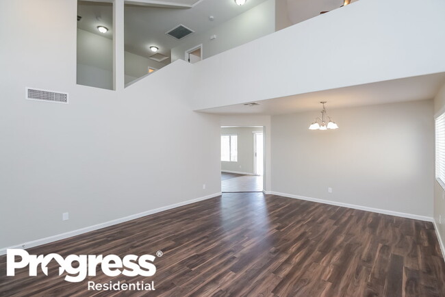 Building Photo - 2415 W Wrangler Way