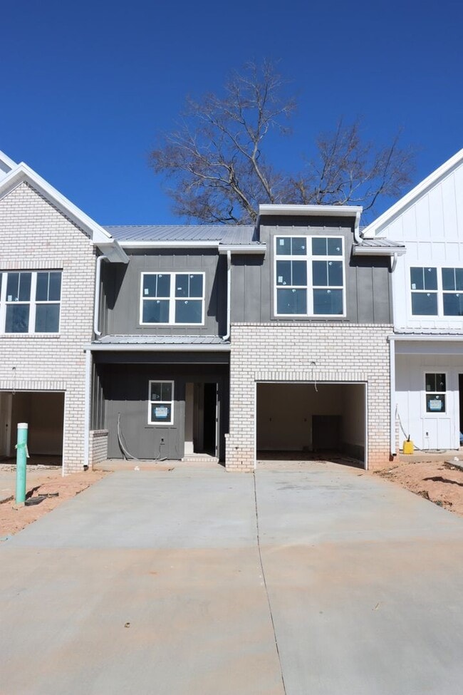 Foto del edificio - 4007 Hidden Crossing Ln