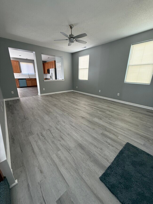 Foto del edificio - 721 Pebblestone Dr