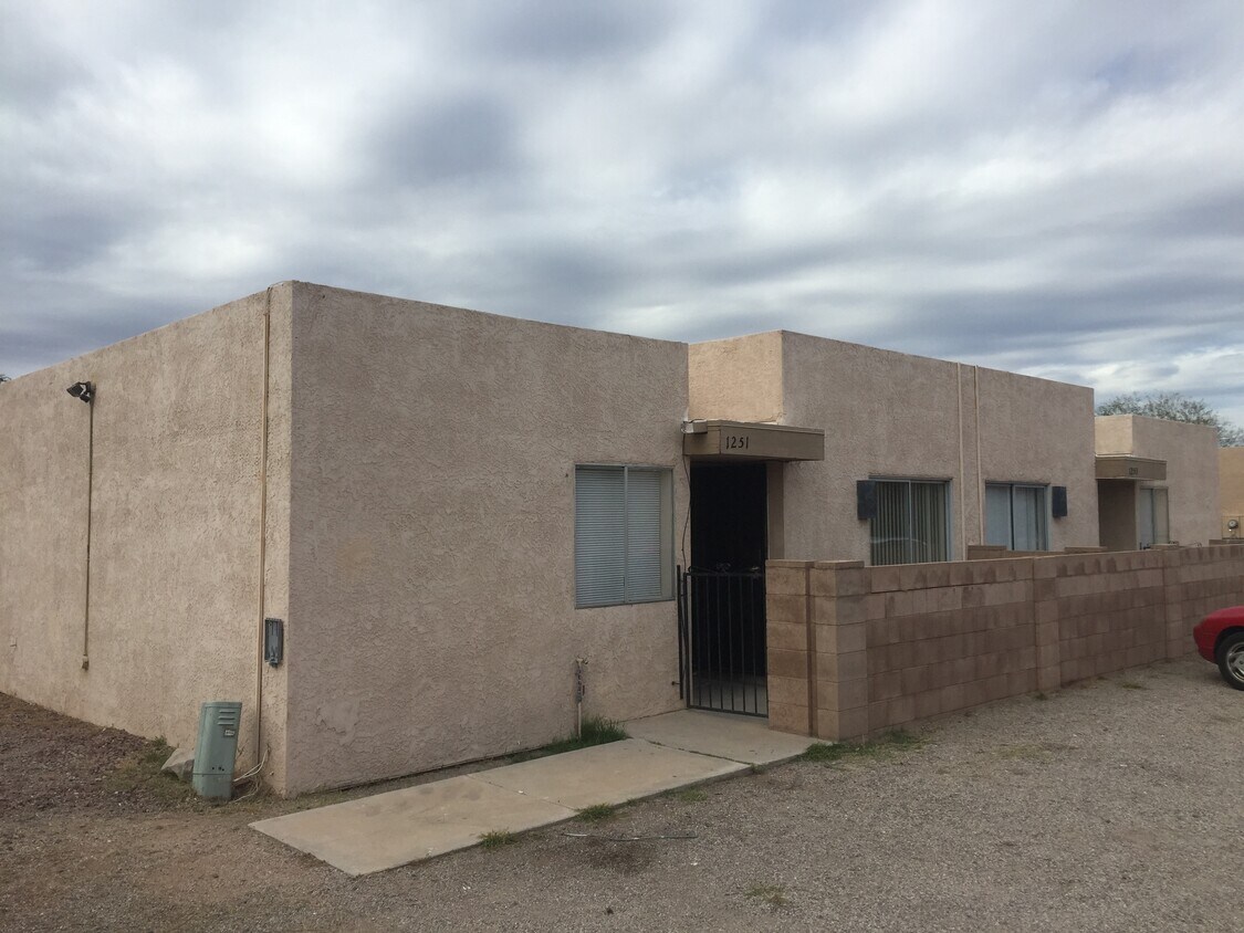 Building Photo - 1253 East Halcyon Road