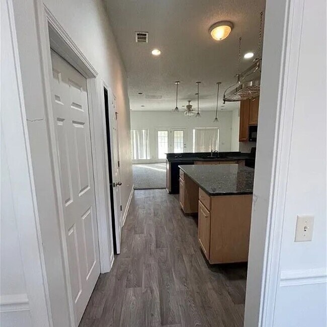 Foto del edificio - 568 Marshview Dr