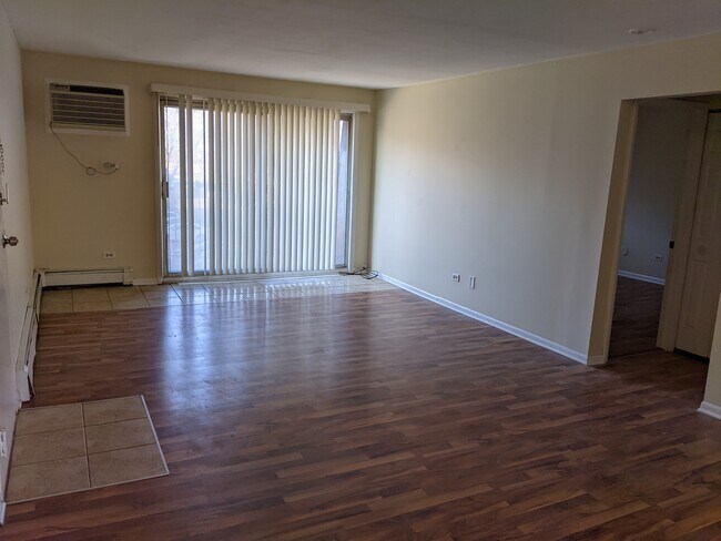 Foto del edificio - 543 Dempster St