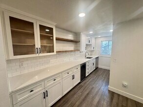 Building Photo - 12642 NW Barnes Rd