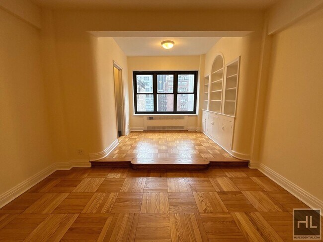 Foto del edificio - EAST 56 STREET