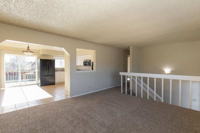 Building Photo - Newly Updated 3 Bed 2 Bath Home in North F...