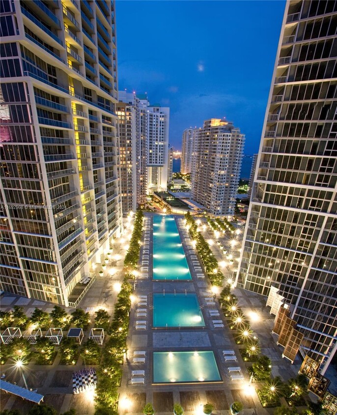 Foto principal - 495 Brickell Ave