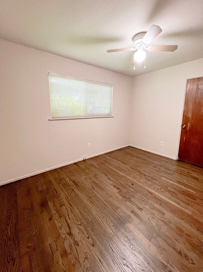 Photo - 5308 Moddison Ave Apartment