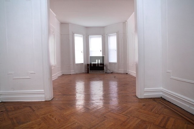 Building Photo - 269 Midwood St