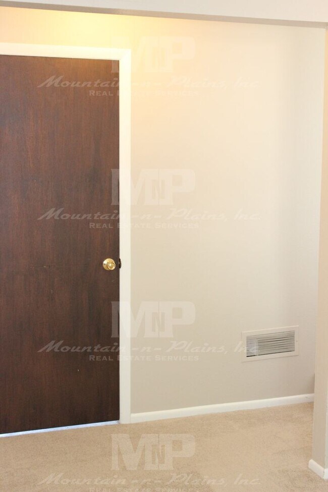 Foto del edificio - 2611 Cherly St