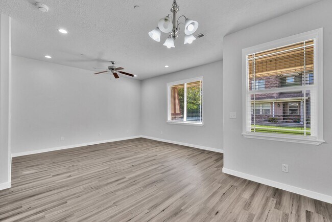 Building Photo - 32 S 1580 W