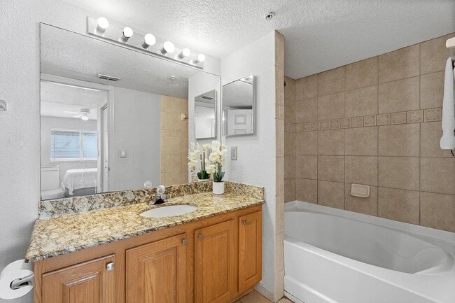 Foto del edificio - 27101 SW Palm Dr