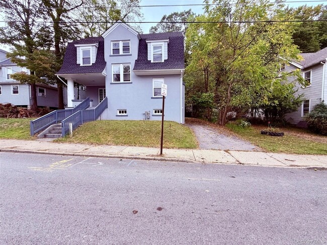 Building Photo - 29 Beacon St