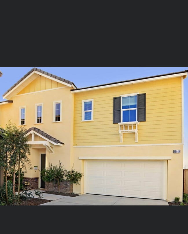 Building Photo - 15819 Meyer Ln