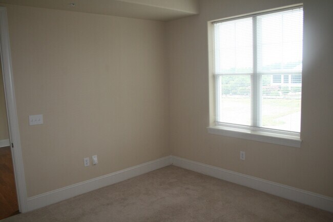 Foto del edificio - 4620 Piedmont Row Dr