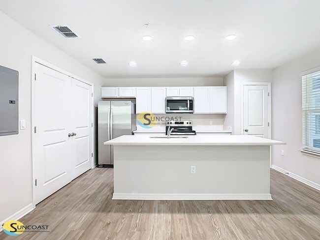 Building Photo - 3821 SW 43rd Ct