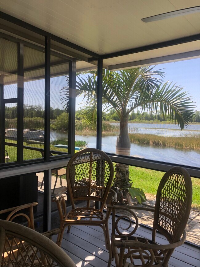 Building Photo - 608 Orange Blossom Dr