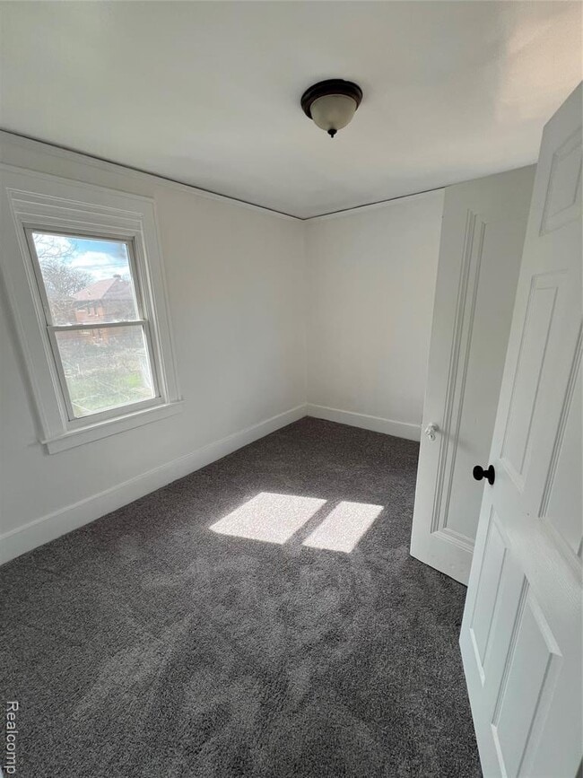 Foto del edificio - 16157 Linwood St