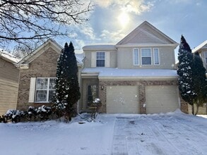 Building Photo - 2341 Oaktree Pl