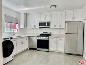 Building Photo - 629 Hardin Dr