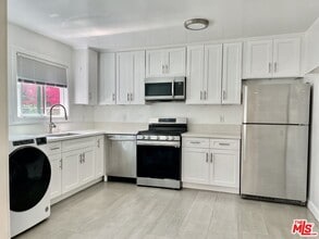 Building Photo - 629 Hardin Dr