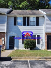 Building Photo - 1525 Applegate Ln