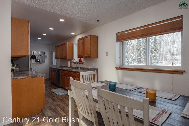 Foto del edificio - 2 br, 1 bath House - 3846 Kensington Ave