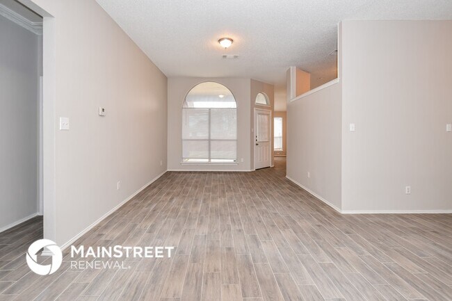 Building Photo - 2406 Garden Creek Dr
