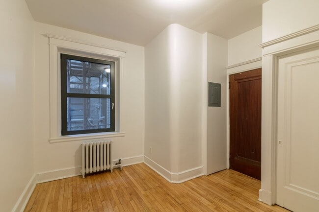 Photo du bâtiment - 2050 Av. Claremont