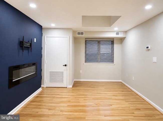 Building Photo - 3066 Pineview Ct NE