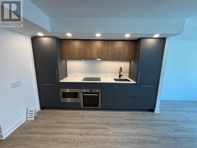 Photo du bâtiment - 903 - 609 SHERBORNE STREET