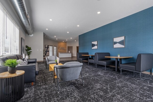 Foto del edificio - Yukon at Benson