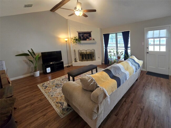 Building Photo - 1411 Dorsetshire Dr