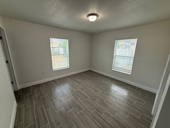 Foto del edificio - 3 Bed 2 Bath Home in Port Richey!