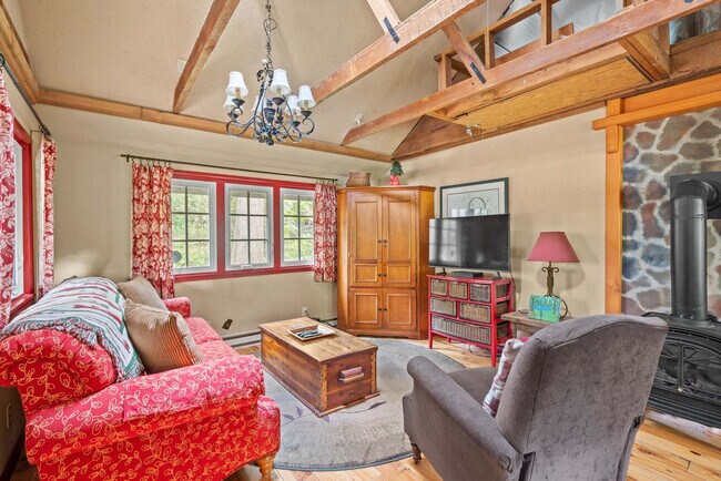 Foto del edificio - 27025 E Riverwood Ln
