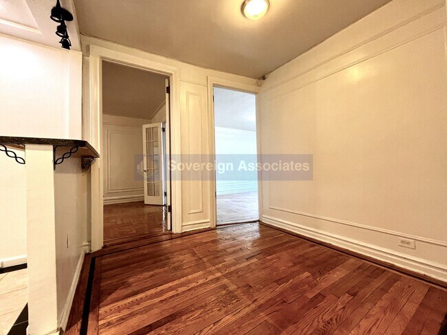 Building Photo - 134 Haven Avenue