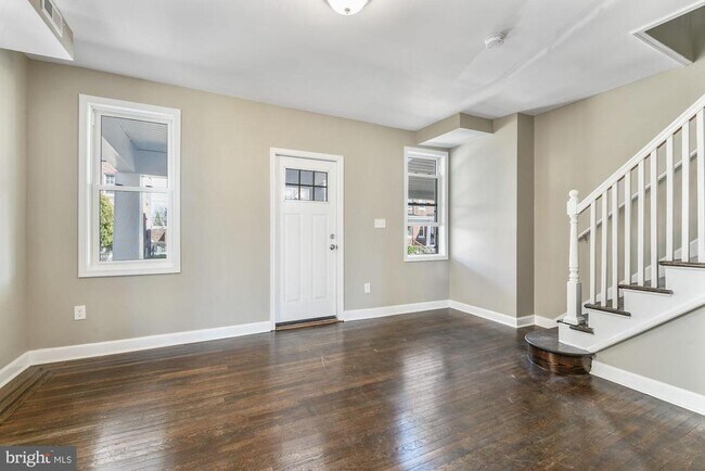 Foto del edificio - 3909 Ridgewood Ave