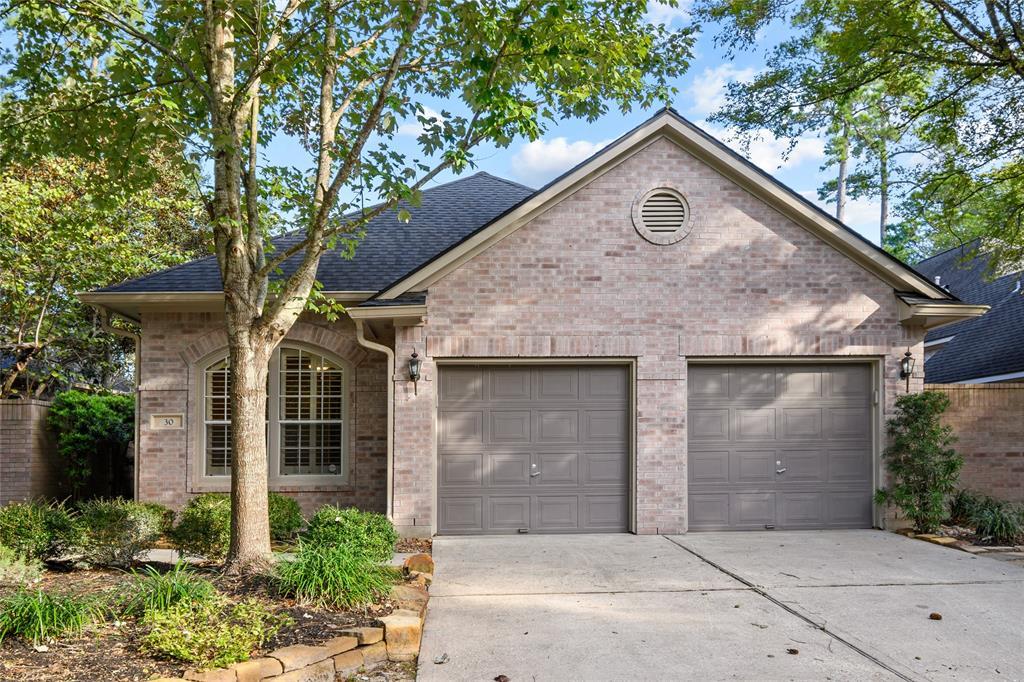 Primary Photo - 30 E Honey Grove Pl
