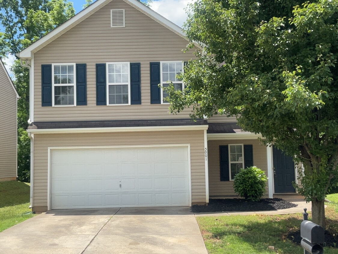 Primary Photo - 5001 Autumn Oak Dr