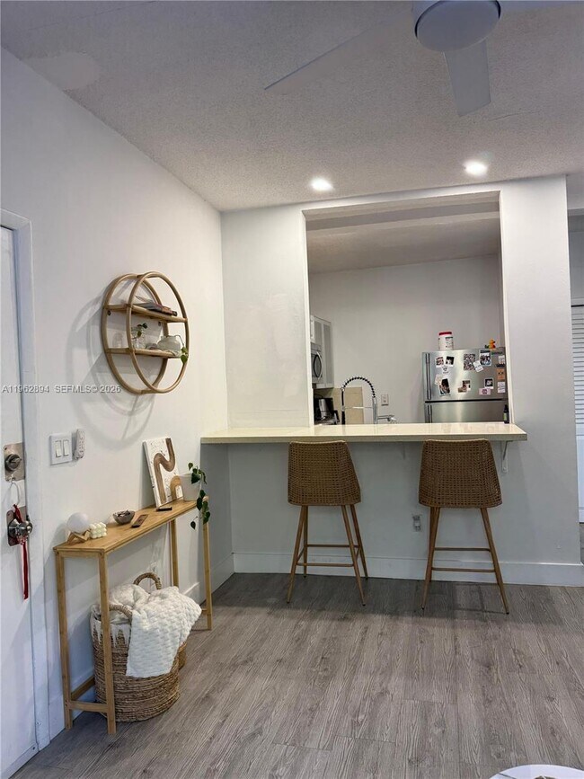 Foto del edificio - 842 Meridian Ave