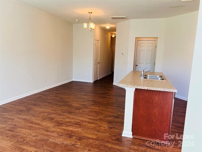 Foto del edificio - 9121 Bradstreet Commons Way